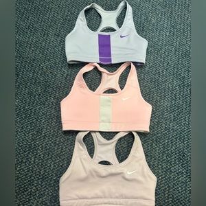 Girls Nike reversible sports bra lot.